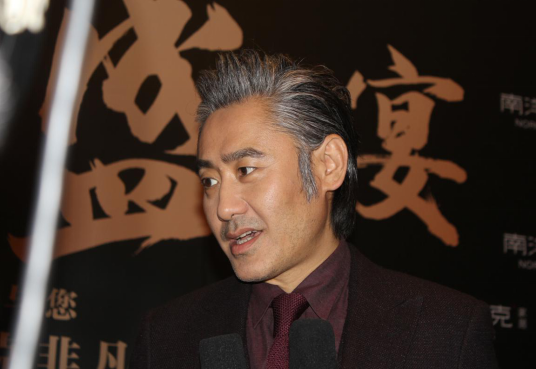 吳秀波親臨南洋迪克“非凡盛宴”正式簽約南洋迪克實木家具品牌形象大使